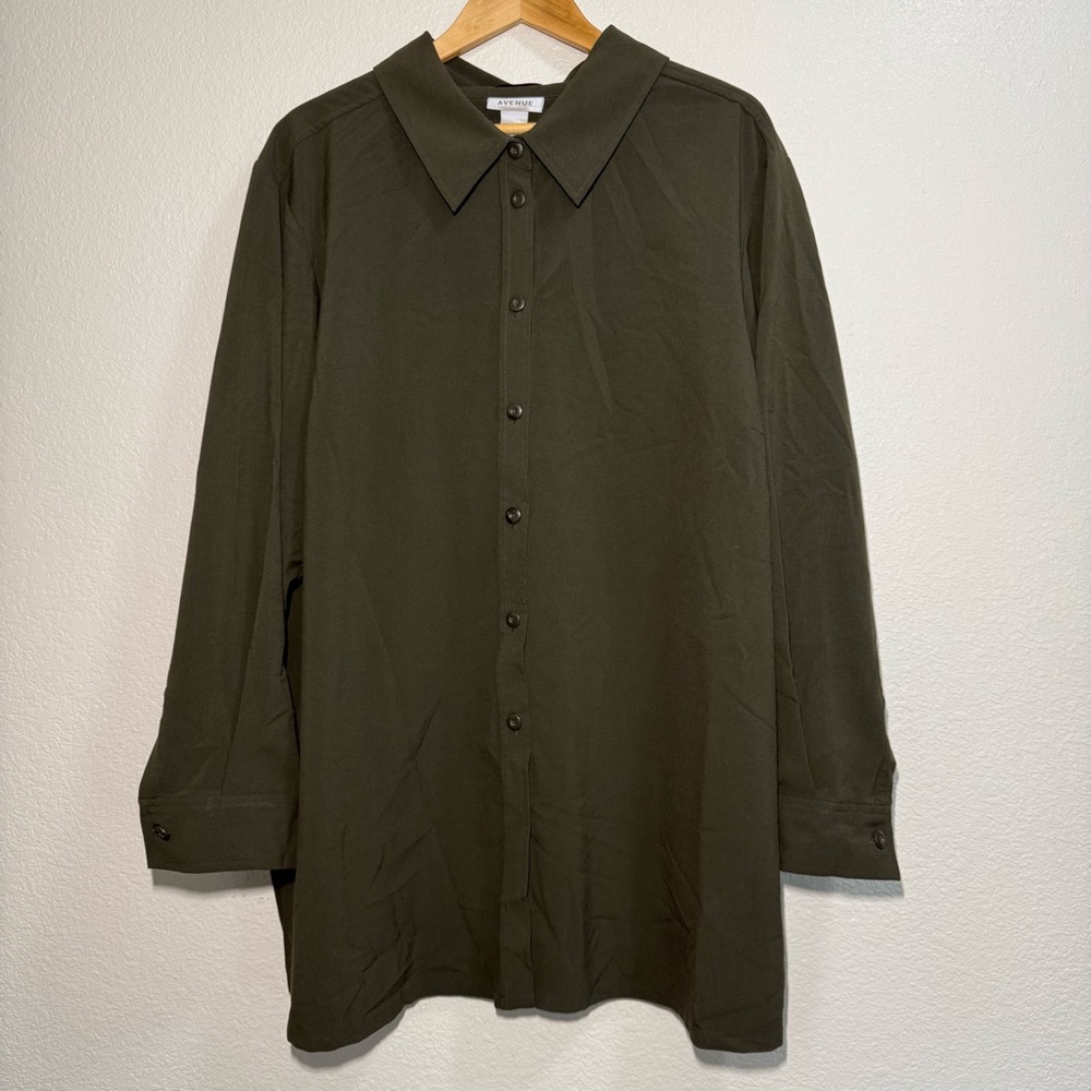 Avenue Stretch Long Sleeve Collared Button Up Women’s Shirt Jacket - Size 22/24